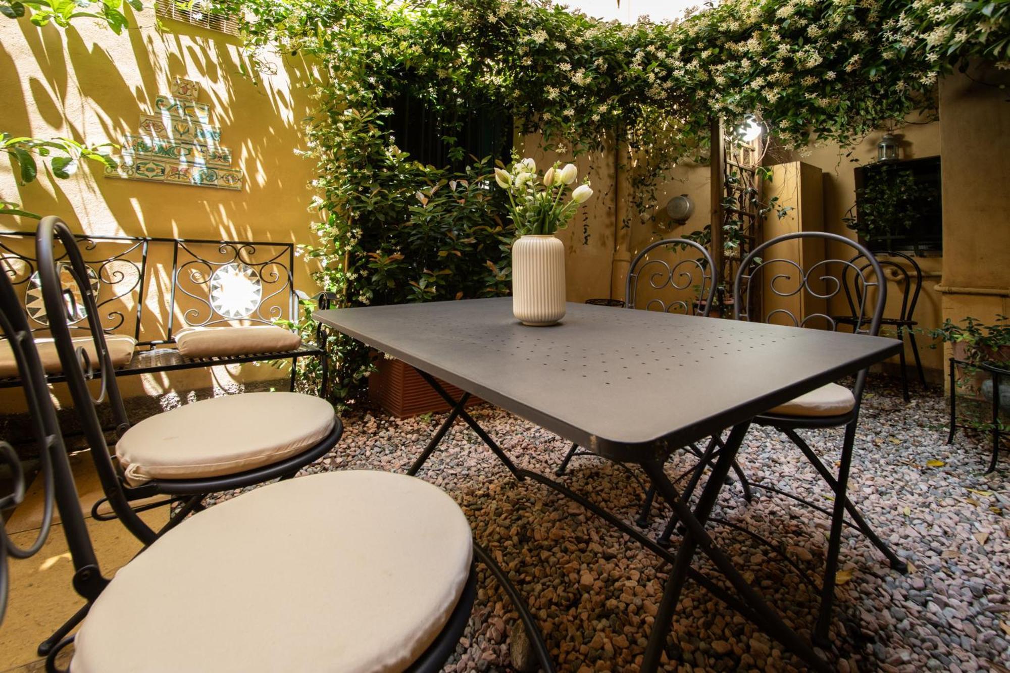 Apartment Madalina With Garden Lucca
